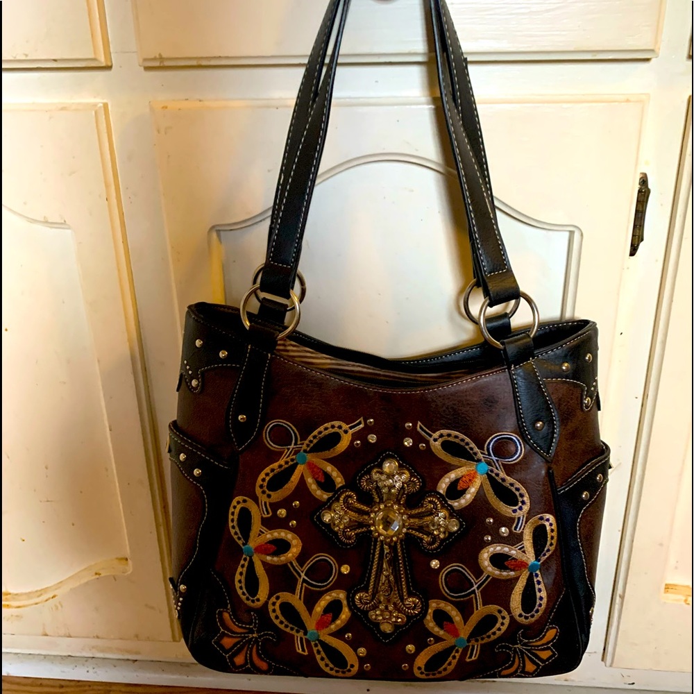 A beautiful cross bag